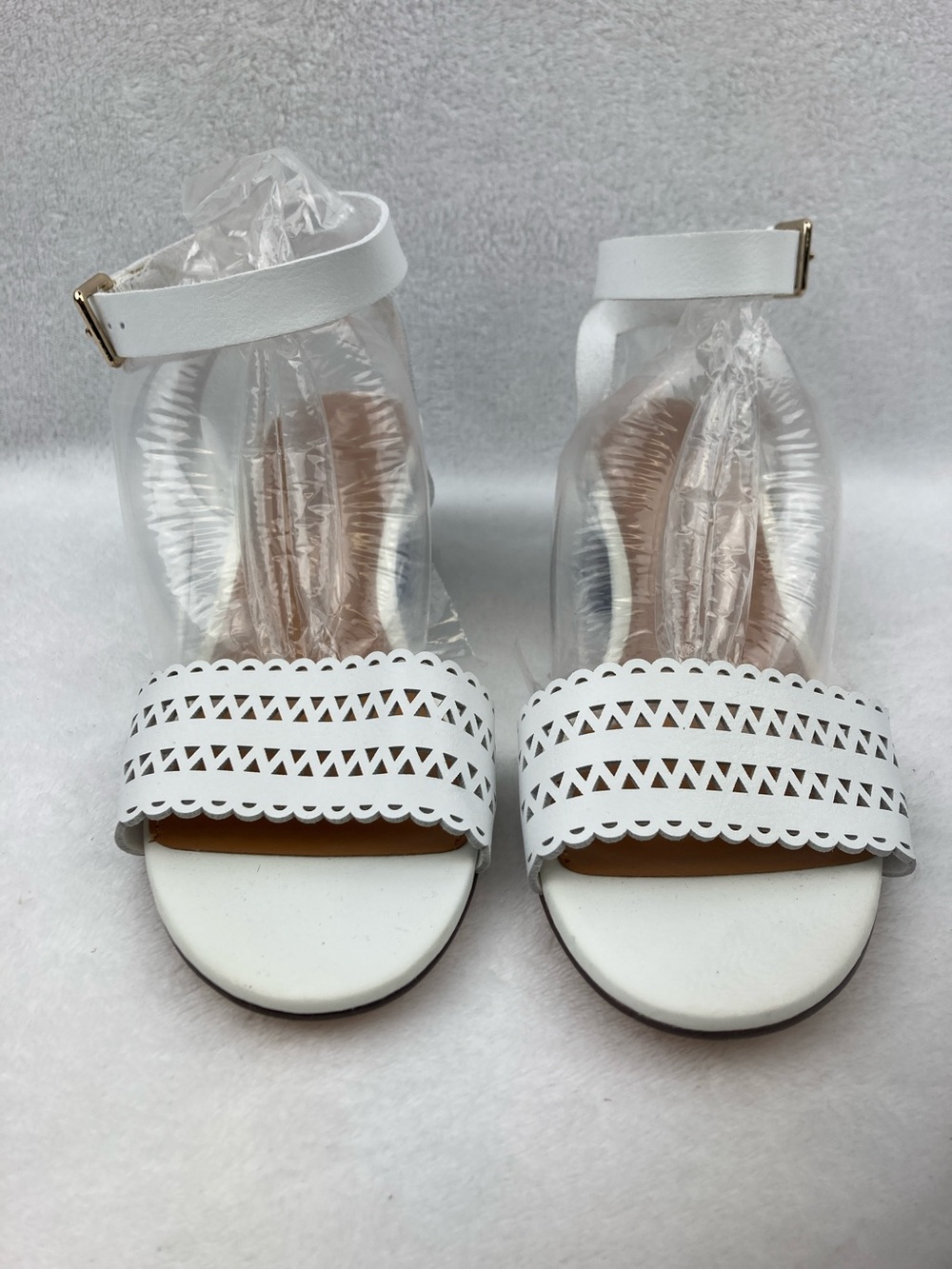 J by J. Crew White Eyelet Block Heel Sandals sz 7 NWOB
